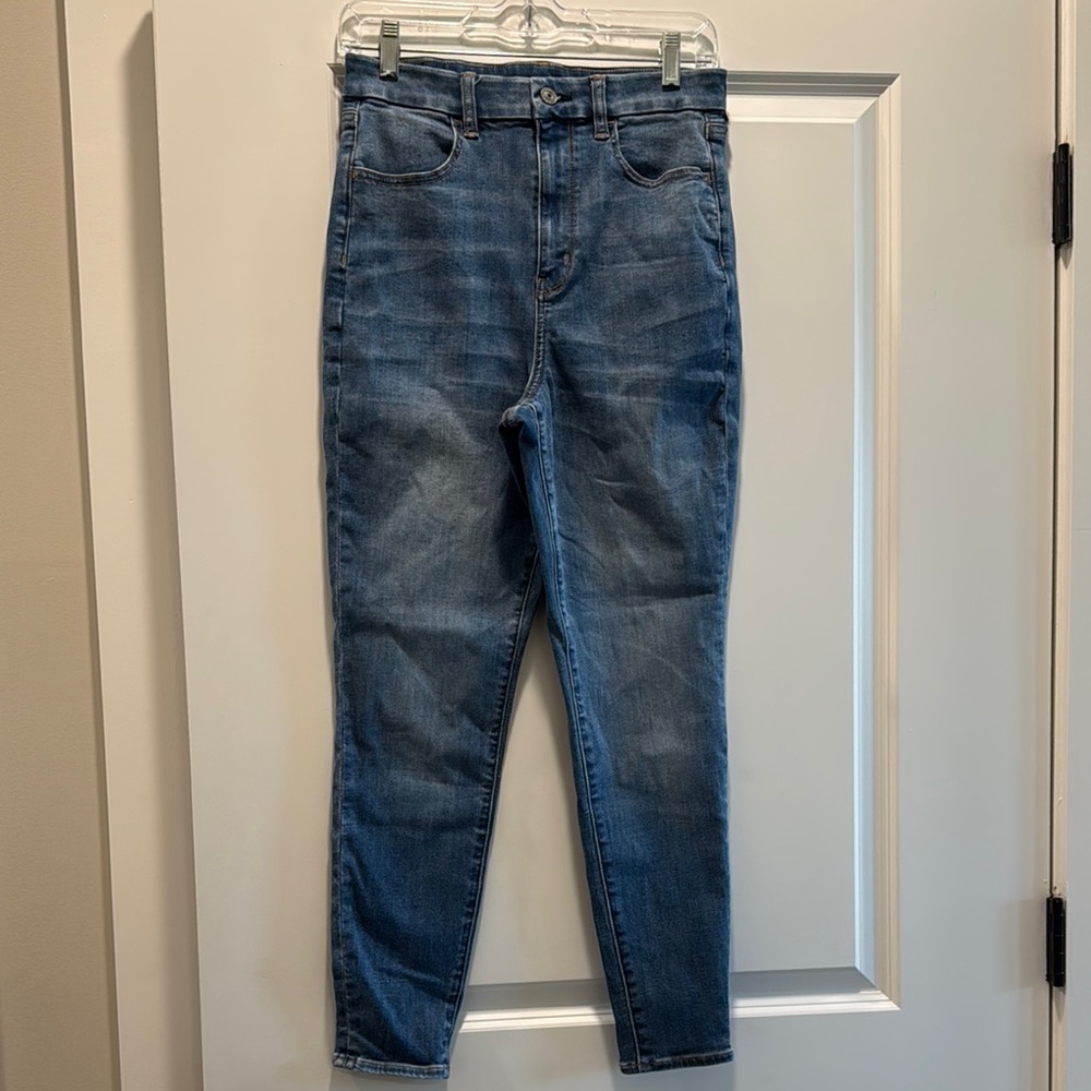 AE Curvy High Rise Blue Jeans